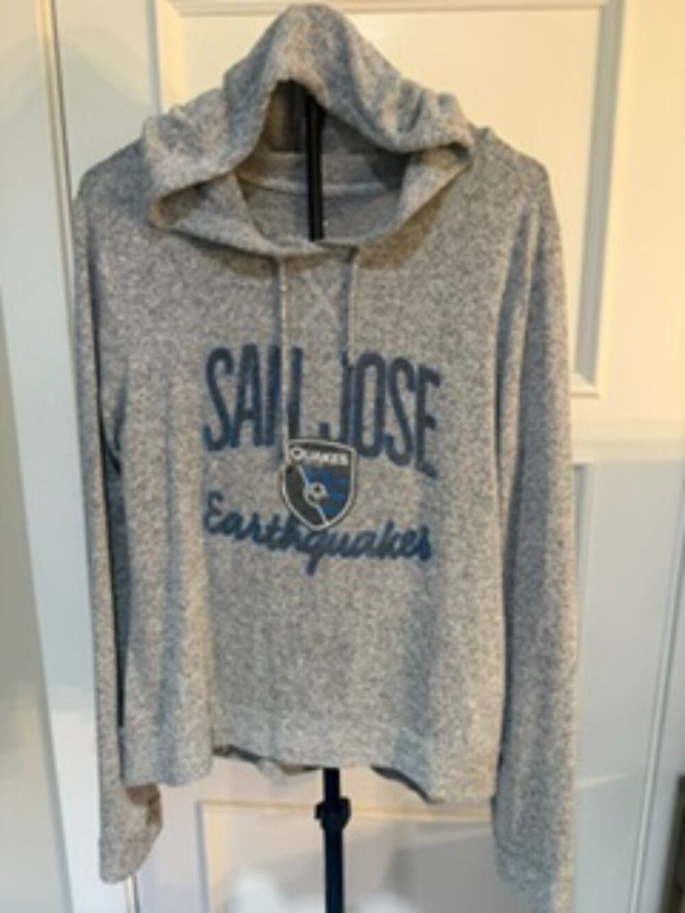 MLS Earthquakes women's hoody from Fanatics